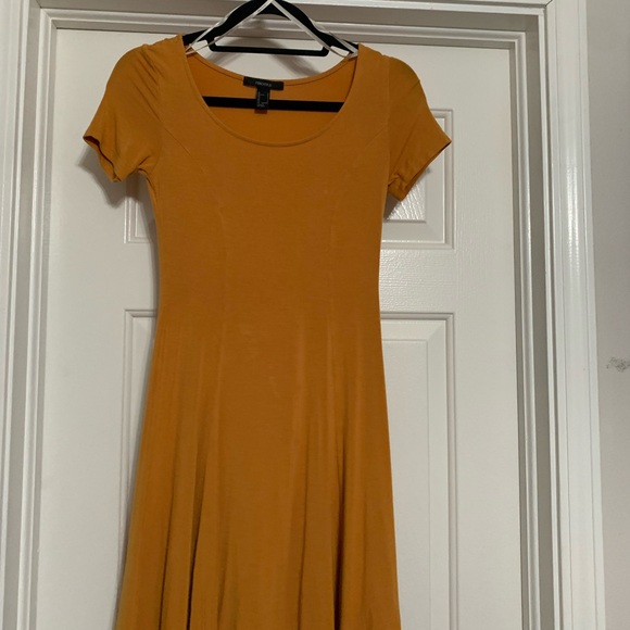 Skater dress - Picture 2 of 4